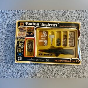 Vintage 1972 Picam Button Fastener As Advertised on TV Original Box